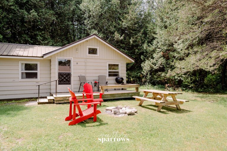 Lake on the Mountain (Cottages)