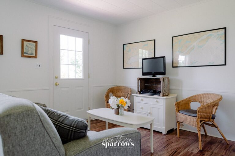 Lake on the Mountain (Cottages)