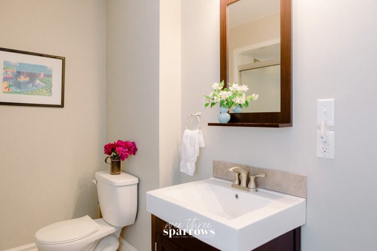 Lake on the Mountain (Cottages)